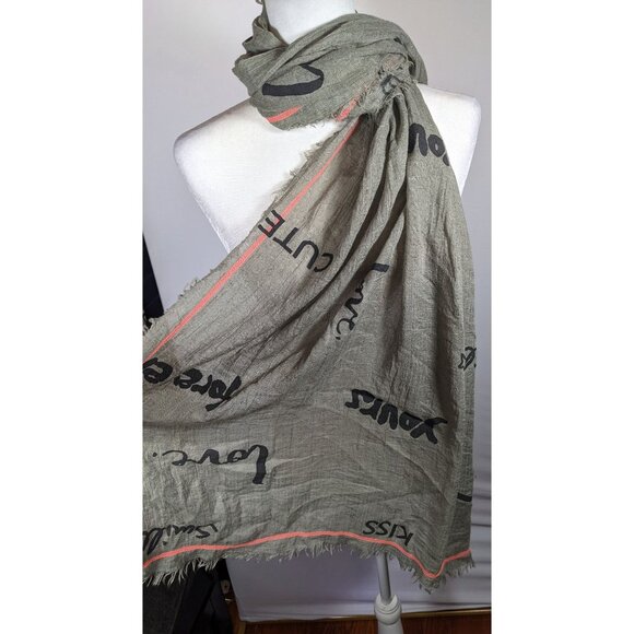 Codello Grey Love Print Scarf With Pink Contrast Stitching - Picture 8 of 9